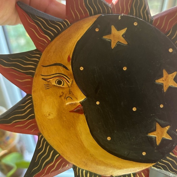 Vtg Wooden Hand Painted Sun Moon Face Hanging Ornament Christmas Indonesia 7” - Picture 3 of 16